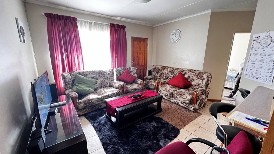 2 Bedroom Property for Sale in Fleurdal Free State